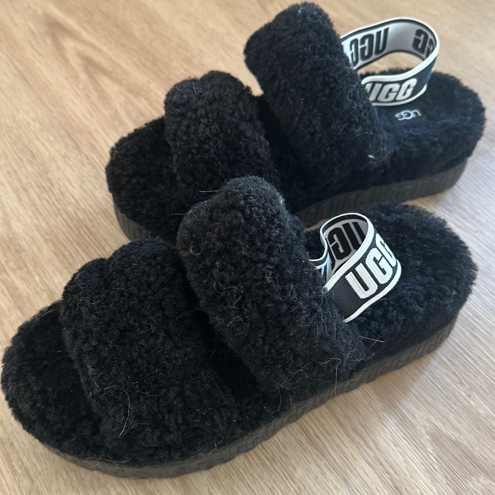 New without tags -  Platform fuzzy sandal